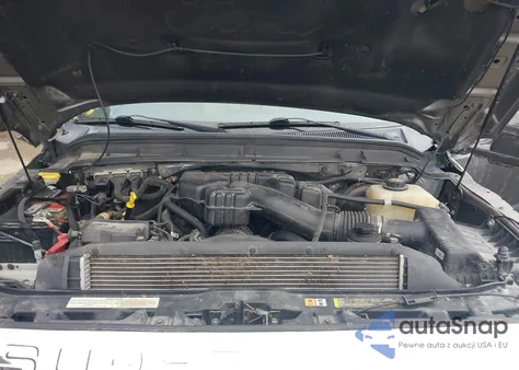 2014 Ford F-250 Lariat z USA, uszkodzony, nr VIN 1FT7W2B64EEB60483